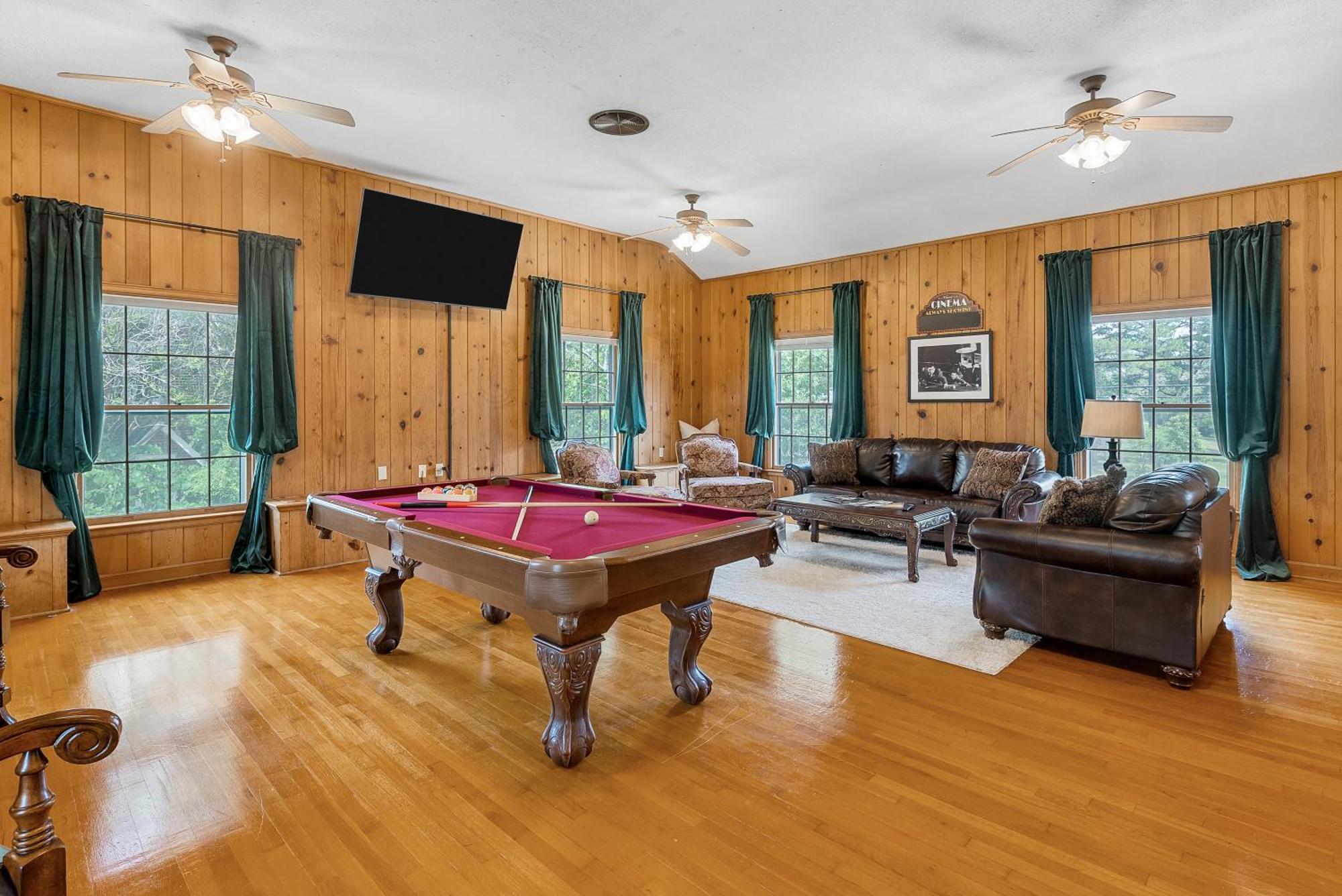 Beland Mansion-blue Jay Suite!